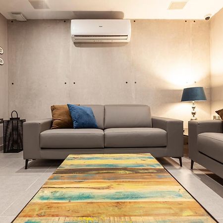 Charming,Comfortable And Centrally Located Group Accomodation Gżira Kültér fotó