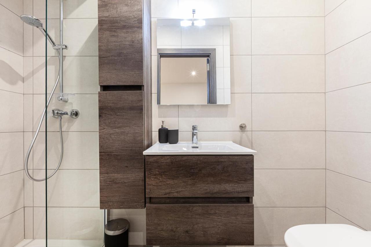 Charming,Comfortable And Centrally Located Group Accomodation Gżira Kültér fotó