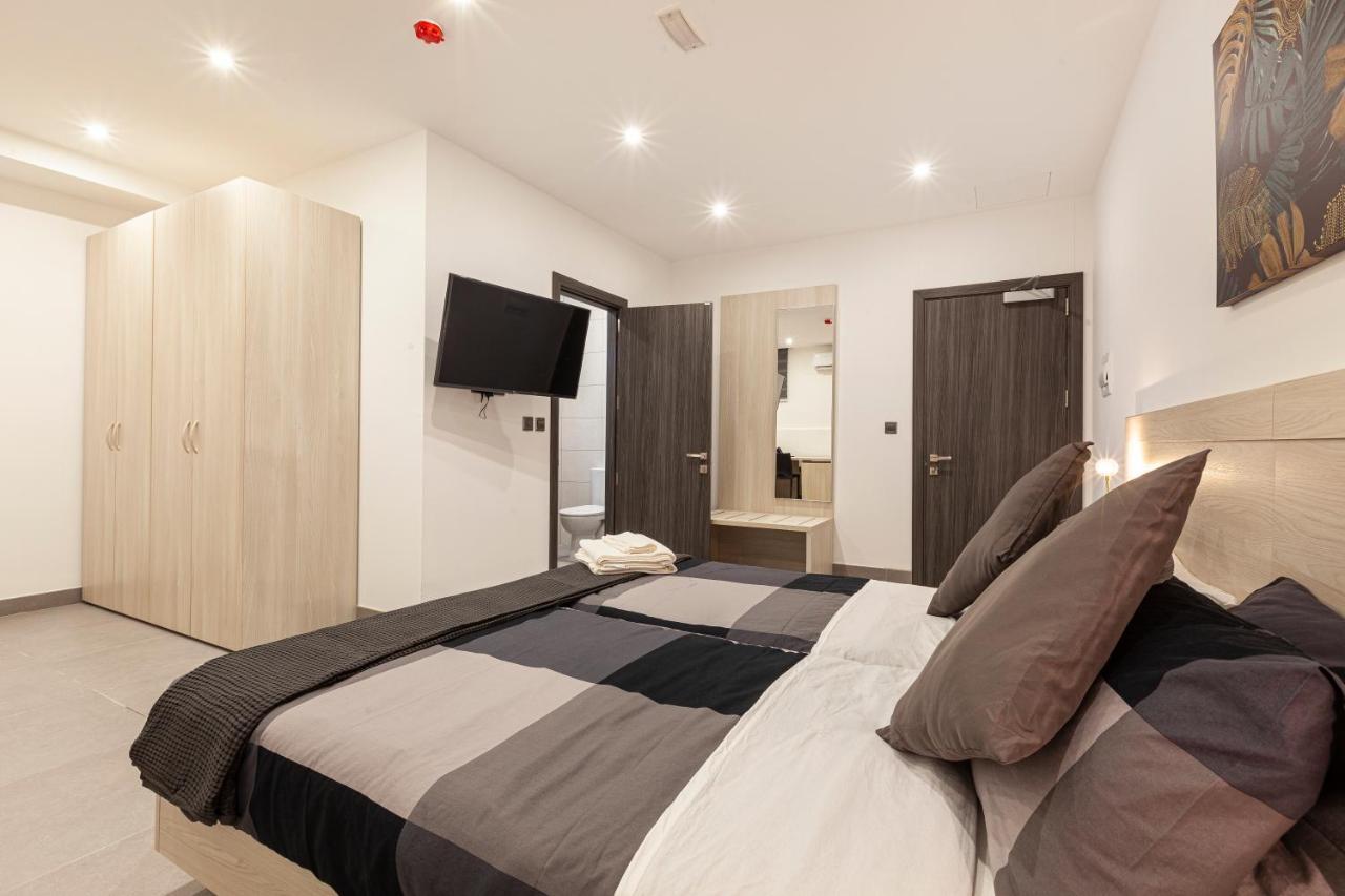 Charming,Comfortable And Centrally Located Group Accomodation Gżira Kültér fotó