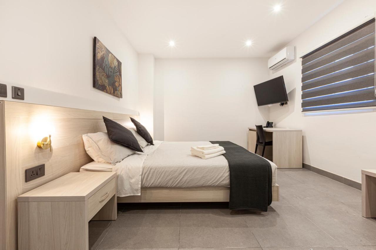 Charming,Comfortable And Centrally Located Group Accomodation Gżira Kültér fotó